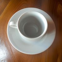 GASTRONOMIE Kaffeegeschirr / Tassen + Untertassen weiss