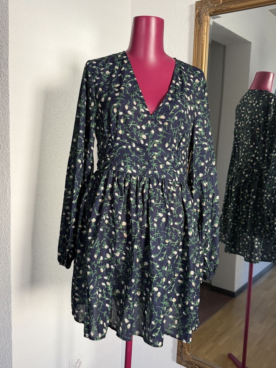 Vestiti: Blumenkleid – Nuovo (secondo la descrizione) da Niederuzwil venduto da Lisascloset