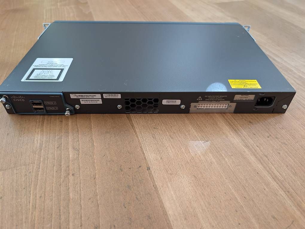 Cisco Hub & Switch: Cisco Catalyst 2960-S 24 Port Switch – Usato da Pfaffnau venduto da reapcx 2