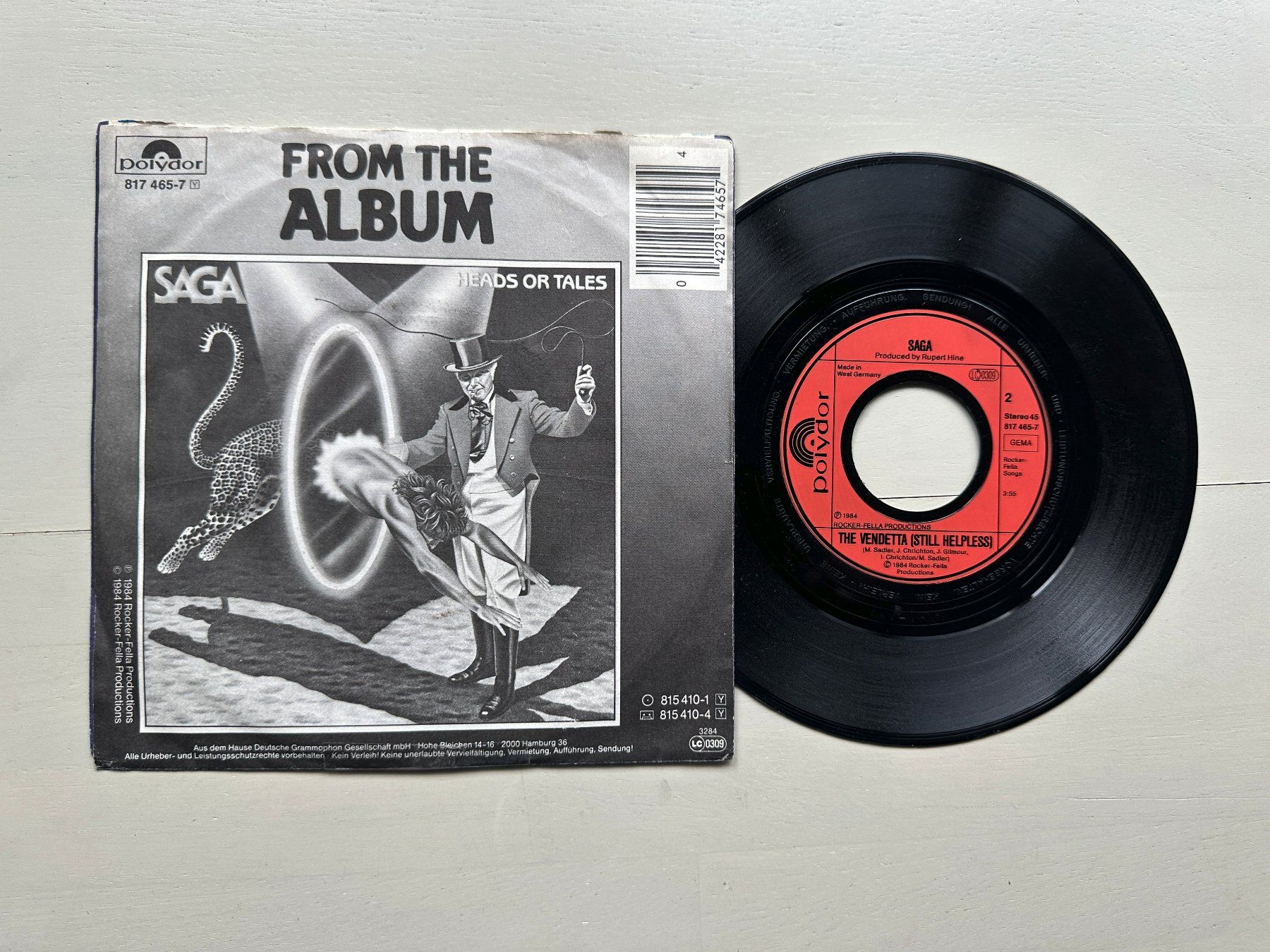 Dischi in vinile: SAGA tolle Single Scratching the surface  Kult Top 80's – Usato da Basel venduto da Partridge 1