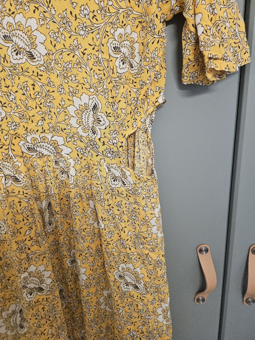 Vestiti: Très belle robe – Nuovo (secondo la descrizione) da La Tour-de-Peilz venduto da mar_2r26 3