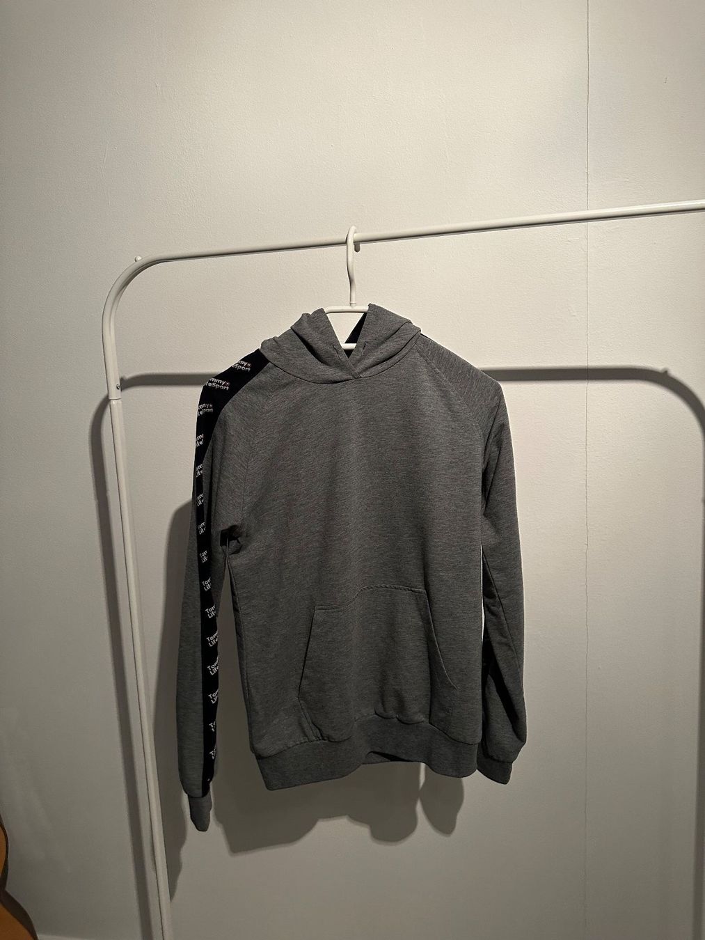 Maglioni & Felpe: Tommy Life Pullover – Usato da Liestal venduto da Cliestal