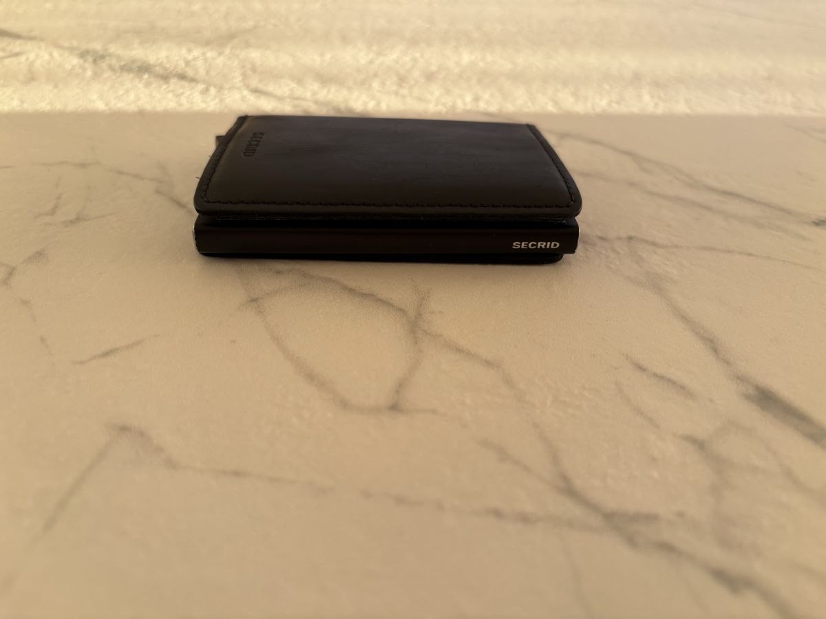 Altro in  Abbigliamento & Accessori: Secrid Cardholder schwarz  – Usato da Lömmenschwil venduto da tamara_cr 4