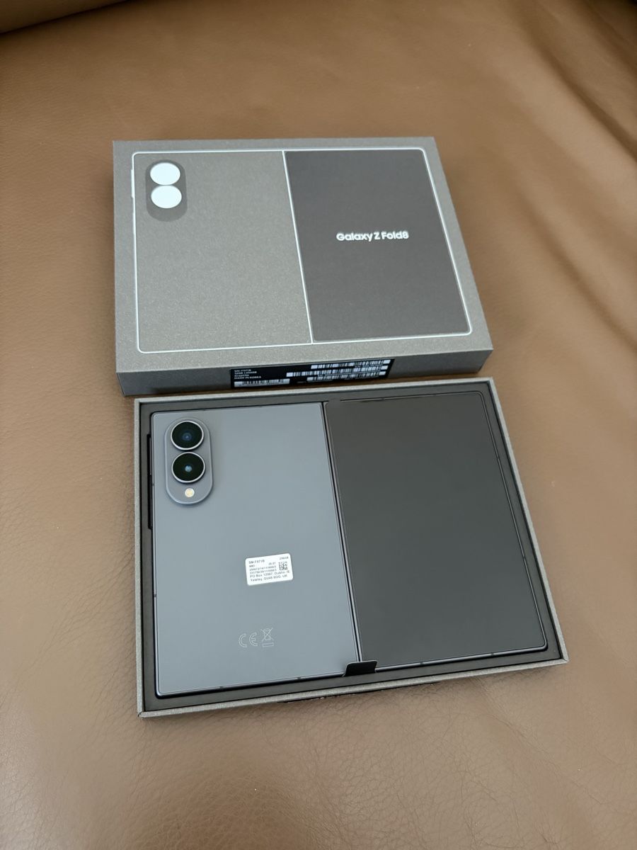 Samsung Telefoni cellulari / Smartphones: Samsung Galaxy Z Fold8 Fold 8 - 256Gb - Graphite - Neuf – Nuovo (secondo la descrizione) da Meyrin venduto da Samos23
