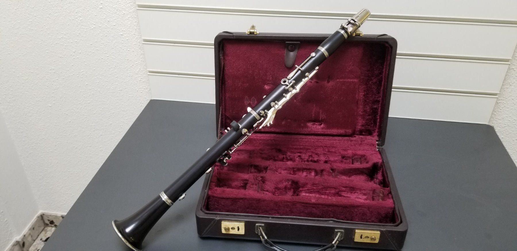 Buffet Crampon Strumenti musicali: B-Klarinette Buffet  E-13 , frisch ab service – Usato da Glattbrugg venduto da Swissmusik 2
