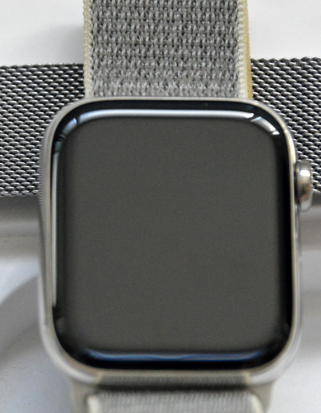 Apple Smartwatch: APPLE Watch Series 4 44 mm – Defekt aus Collonges von arashee 4