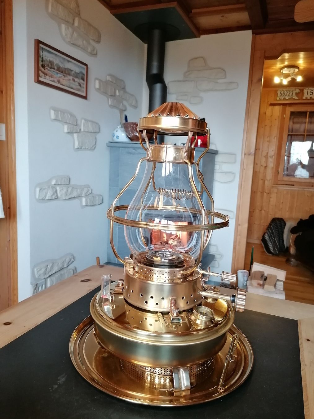 Lampade: Öllampe, Messing, 54cm hoch – Usato da Liesberg Dorf venduto da Polarfuchs24 4