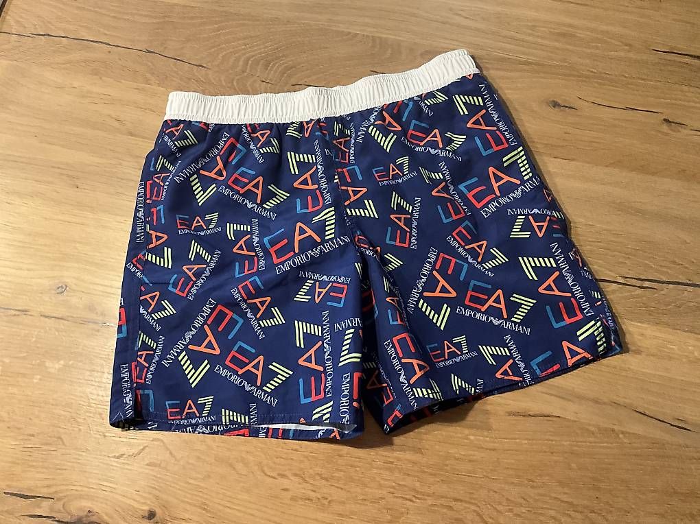 Armani Pantaloni: N E U:  ARMANI EA7 Badeshorts, Gr. 140/10J. – Nuovo e nell'imballaggio originale da Baar venduto da Ilena123