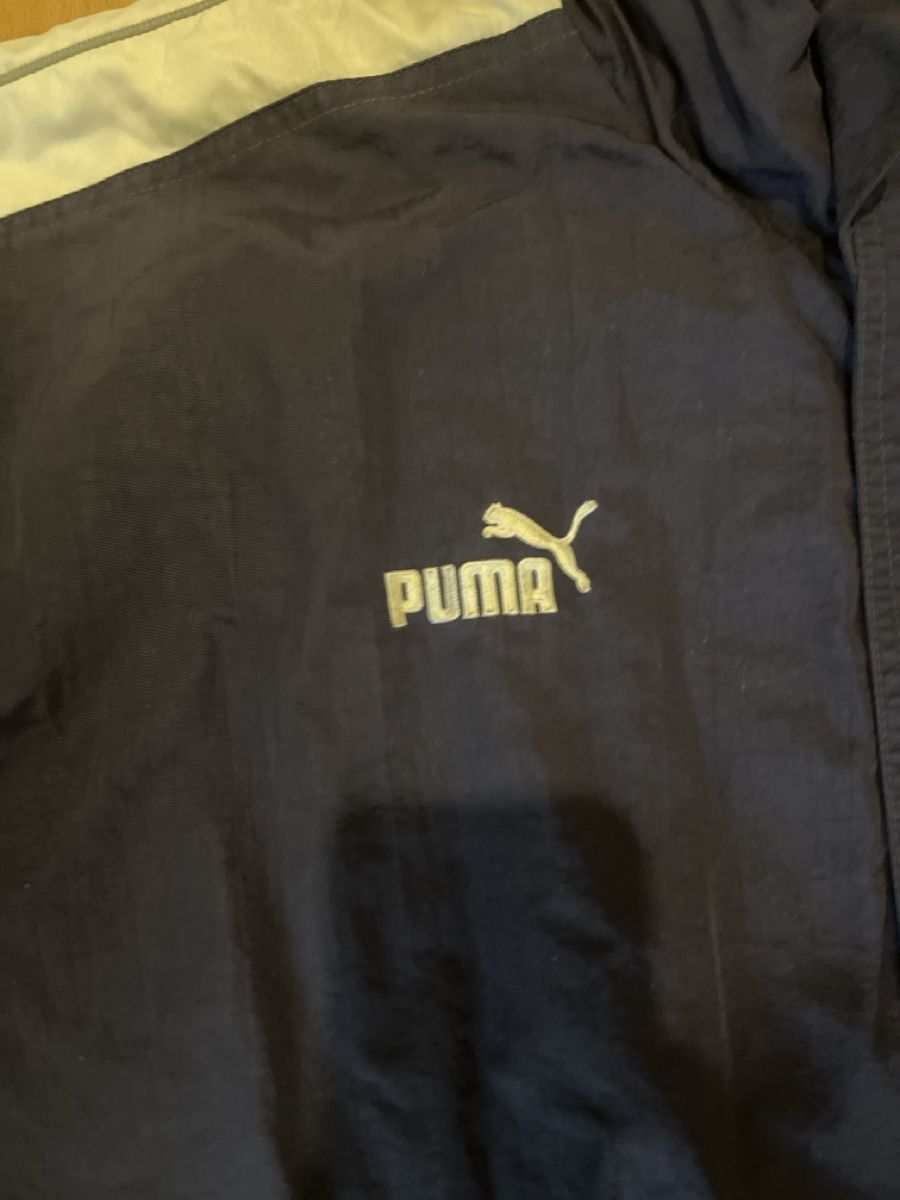 Puma Jacken: Overseized Vintage Puma Jacke – Gebraucht aus Basel von Buechermensch 1