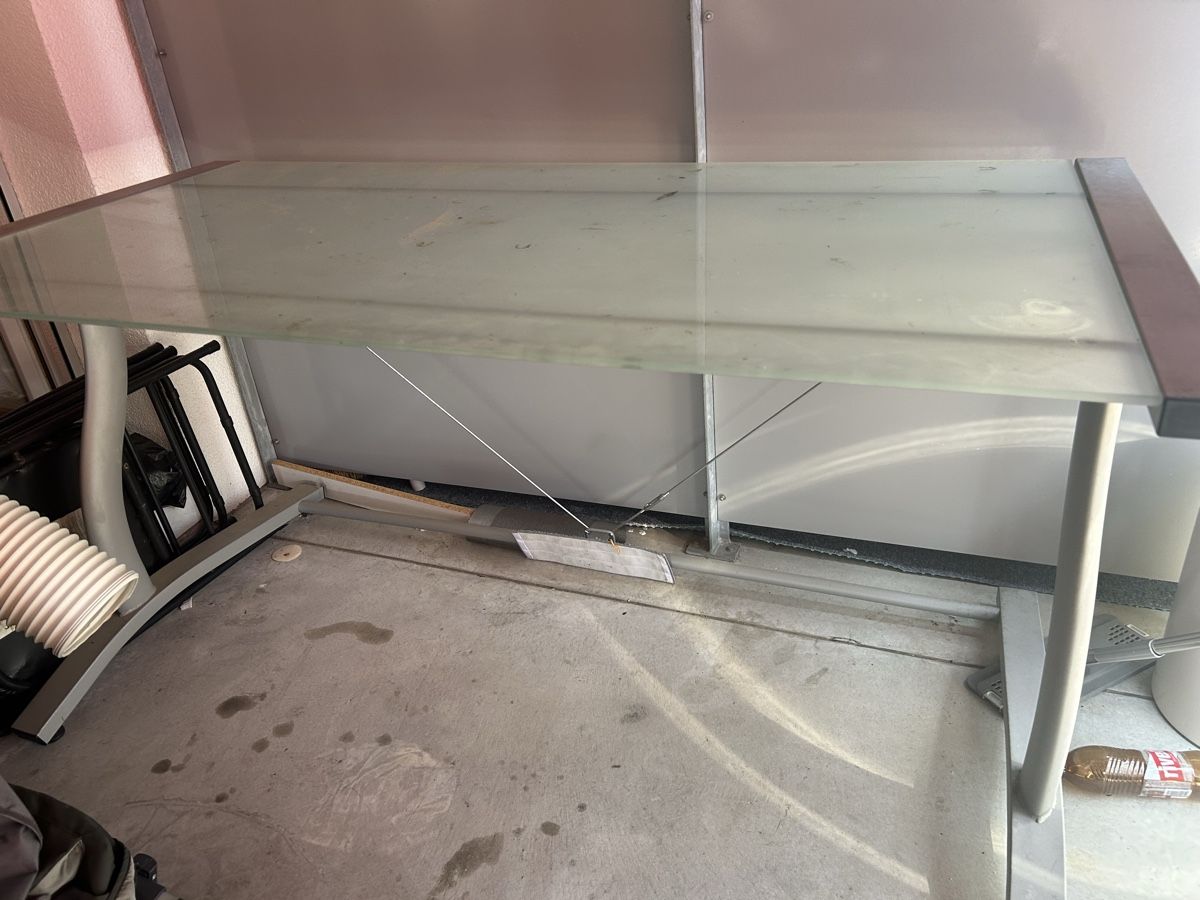 Scrivanie: Glass desk – Usato da Wetzikon ZH venduto da mat_995h 1