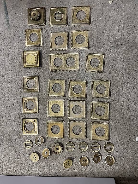 Interruttori: Plaque d'interrupteur vintage – Usato da Versoix venduto da pet_s9dn 1