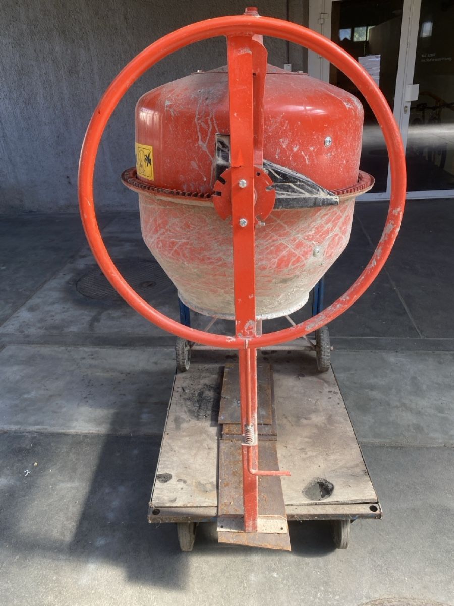Tutte le macchine: Betonmischer LESCHA – Usato da Untersiggenthal venduto da Forel2000 3