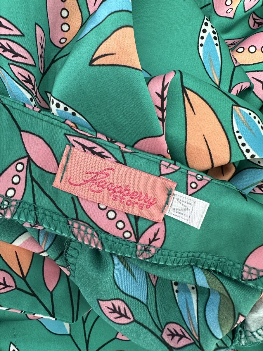 Vestiti: Kleid Raspberry Store grün Blättermuster Grösse M neu – Nuovo (secondo la descrizione) da Uzwil venduto da Zhenia17 3