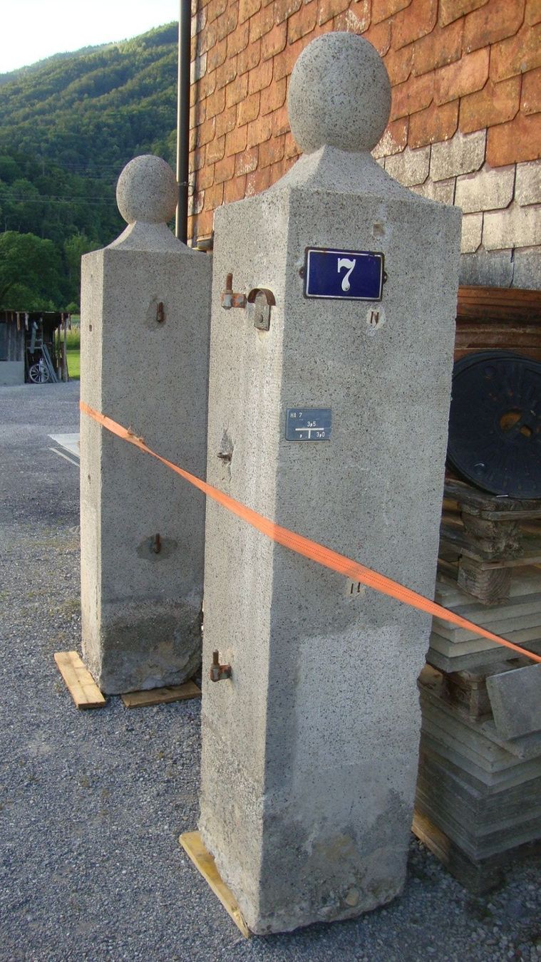 Sculture & Statue: Torsäulen aus Beton – Usato da Niederurnen venduto da hirzlisturm 3