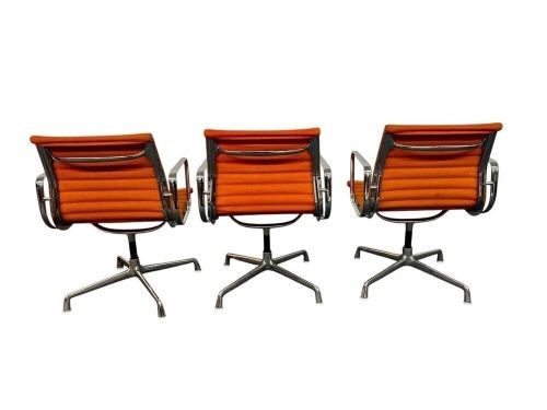 Vitra Sedie: Eames Vitra EA 108 Drehstuhl – Usato da Basel venduto da D.plus 3