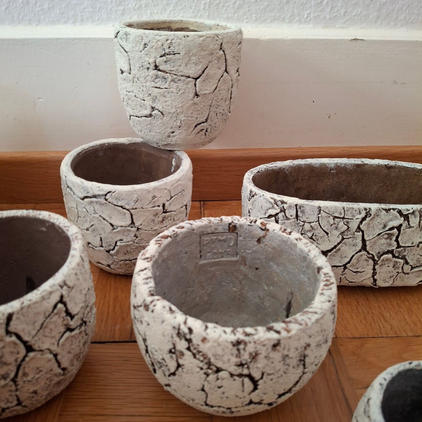 Blumentöpfe: Lot 44 cache pot PTMD ciment décoration – Gebraucht aus Neuchâtel von Rochawood 4