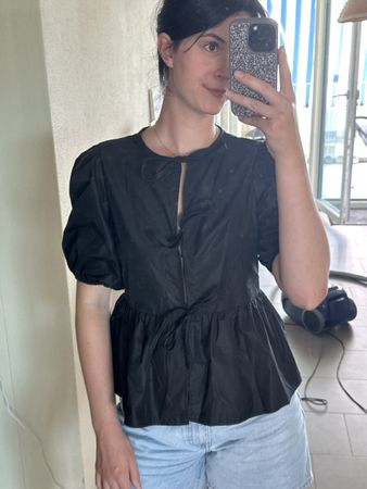 Bluse schwarz mit Puffärmeln Grösse S/M guter Zustand
