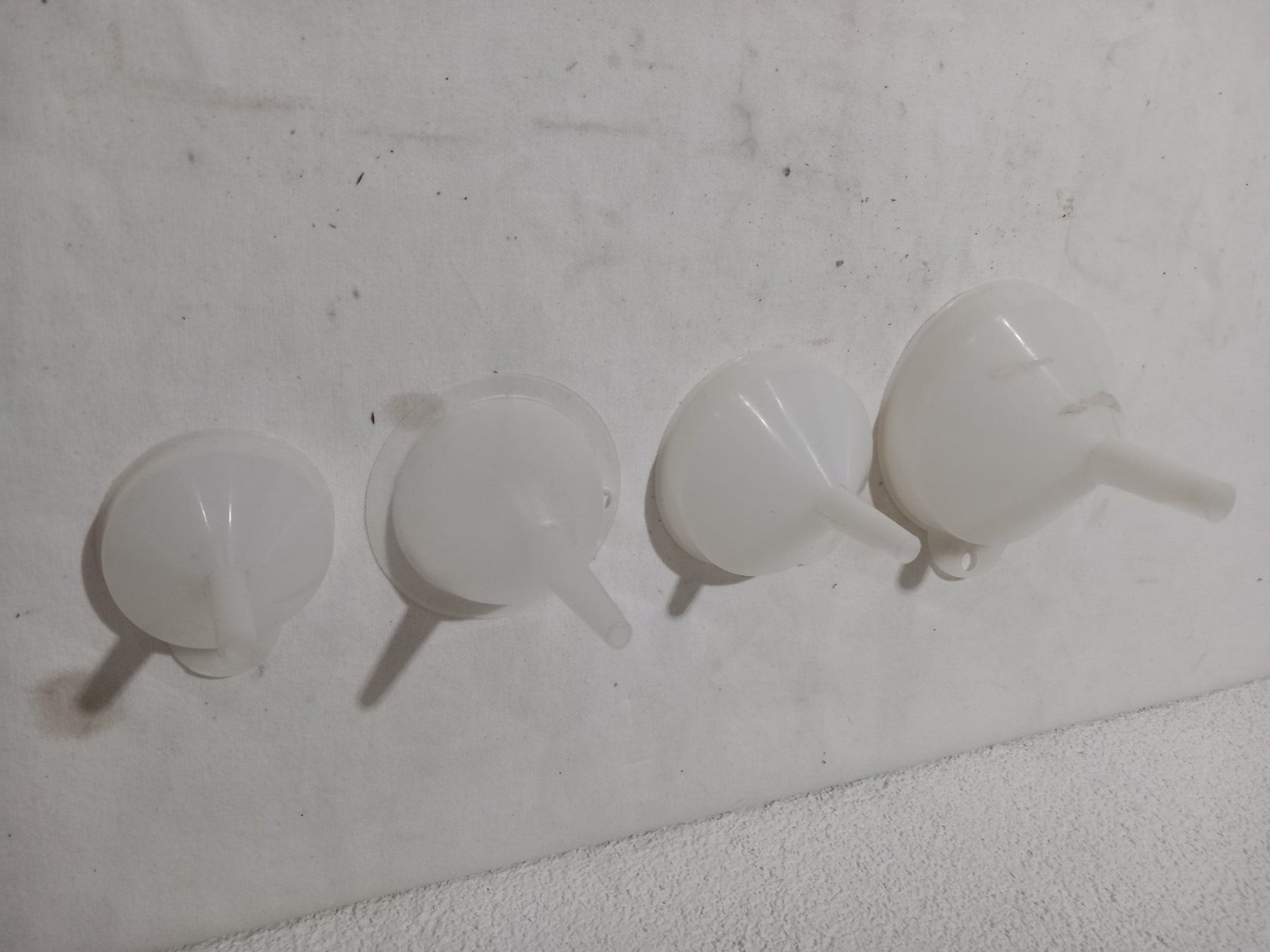 Altri elettrodomestici e apparecchi d’epoca: Plastik Trichter SET mit 4 Stück – Usato da Rheinau venduto da profitronic.shop