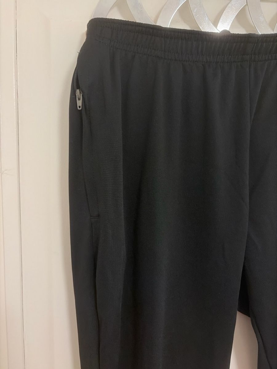 Nike Pantaloni: Nike Trainerhose – Usato da Zürich venduto da gaminev 1