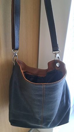 Leder-Umhängetasche Schwarz/Braun