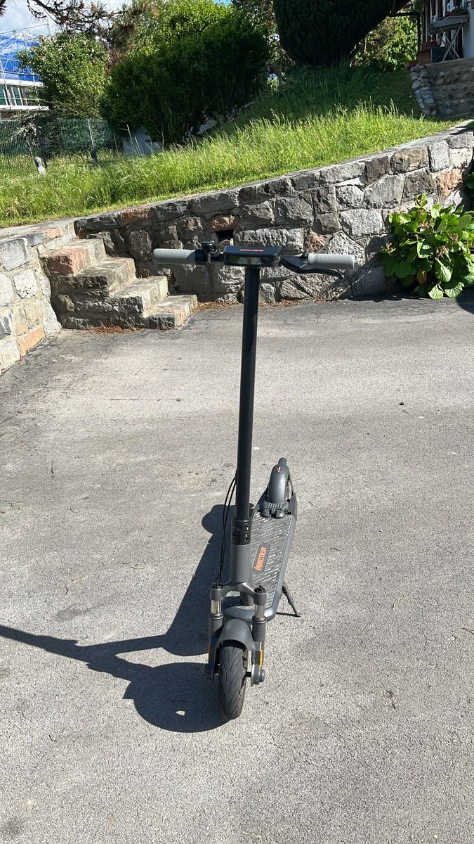 Scooter: Trottinette électrique Inmotion L9 – Usato da Aigle venduto da bor_zv6q 3