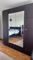 Schönes Spiegelschrank