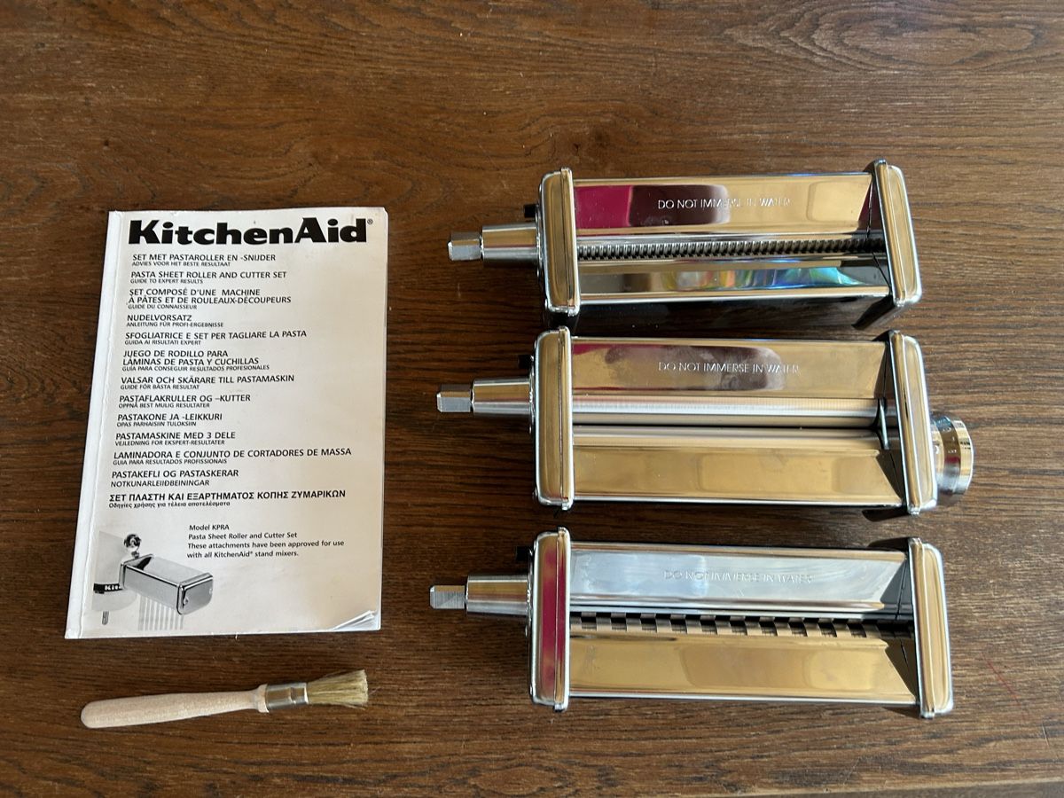 Kitchenaid Elettrodomestici da cucina: Kitchenaid Nudelaufsatz 3-teilig – Usato da Jonen venduto da Qubic