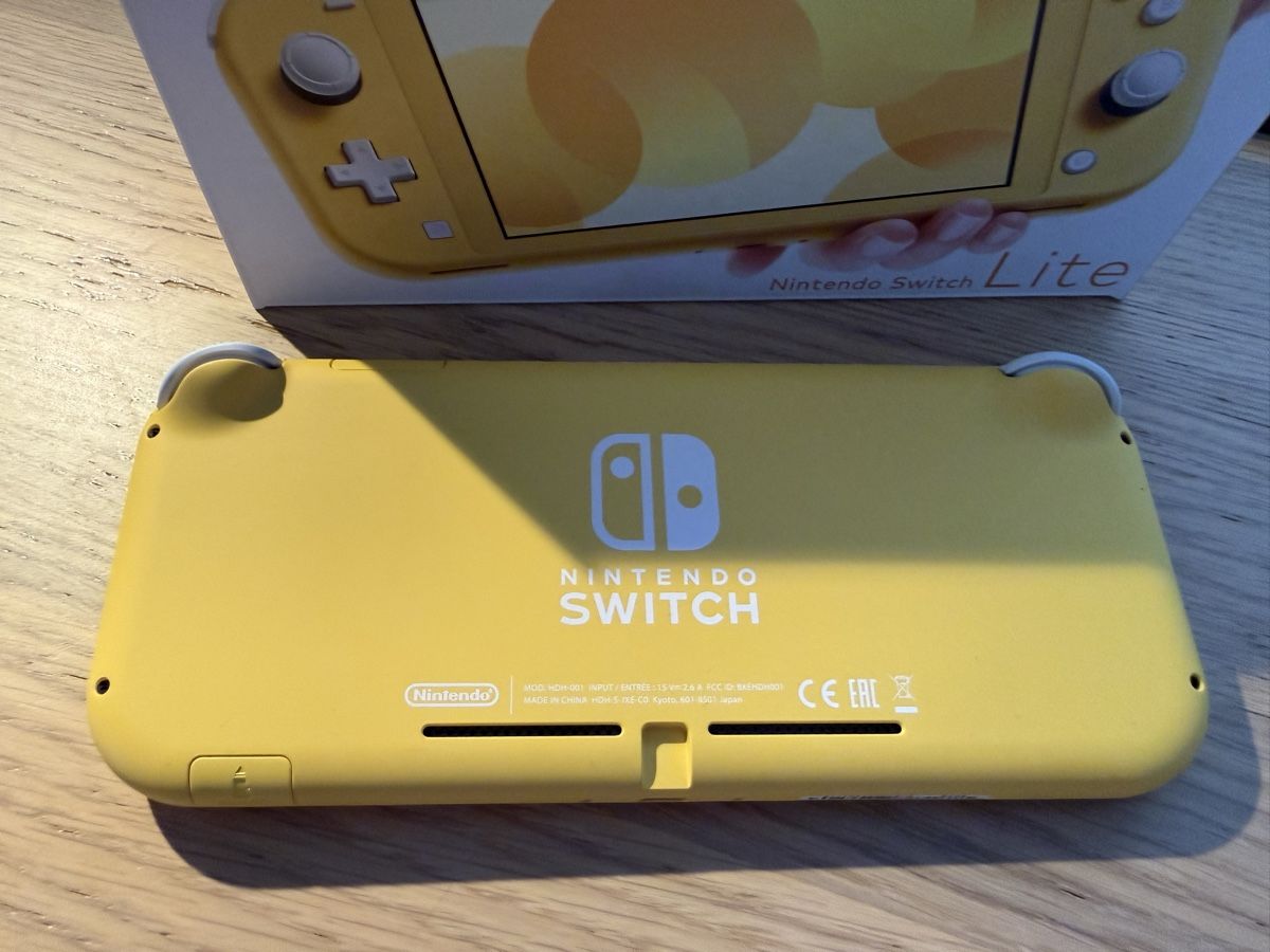 Nintendo Console: Nintendo Switch Lite OHNE Ladekabel – Nuovo (secondo la descrizione) da Sargans venduto da nik_d58q 2