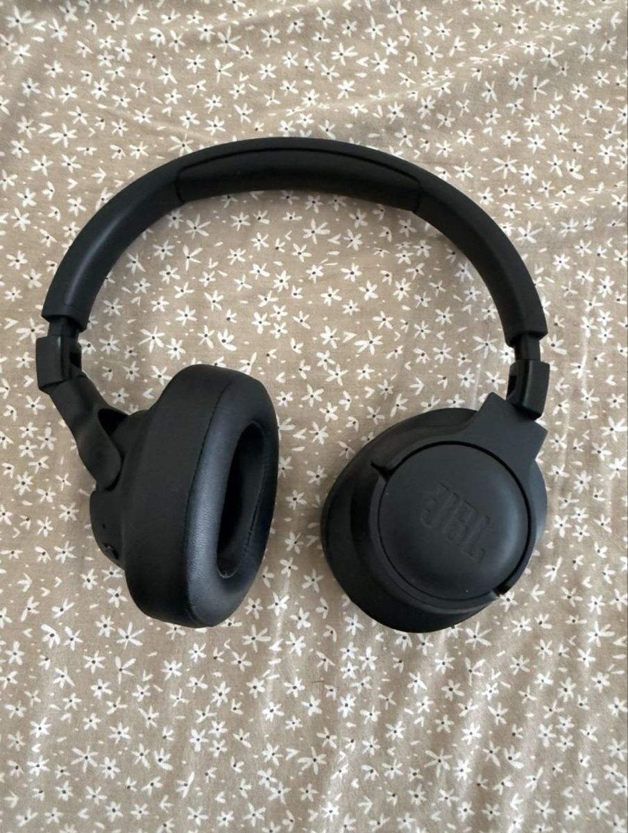 JBL Cuffie: JBL Bluetooth Kopfhörer – Usato da adliswil venduto da iri_8fjv