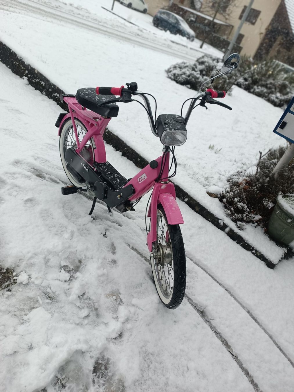 Piaggio Ciclomotori: Mofa Piaggio Ciao, Oldtimer Neu aufgebaut Pink – Nuovo (secondo la descrizione) da Oberkulm venduto da ontario92