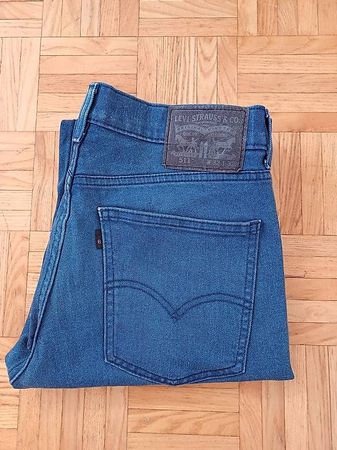 Jean Levi's taille 32x32