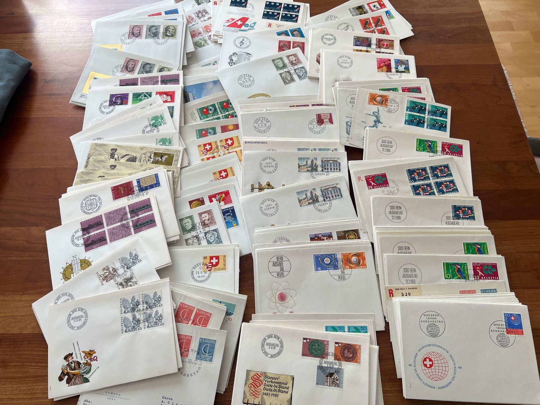 Tutti i francobolli: Riesen Posten über 3.5 kg FDC / Sonderbriefe CH – Usato da Hinwil venduto da Sidi4 3