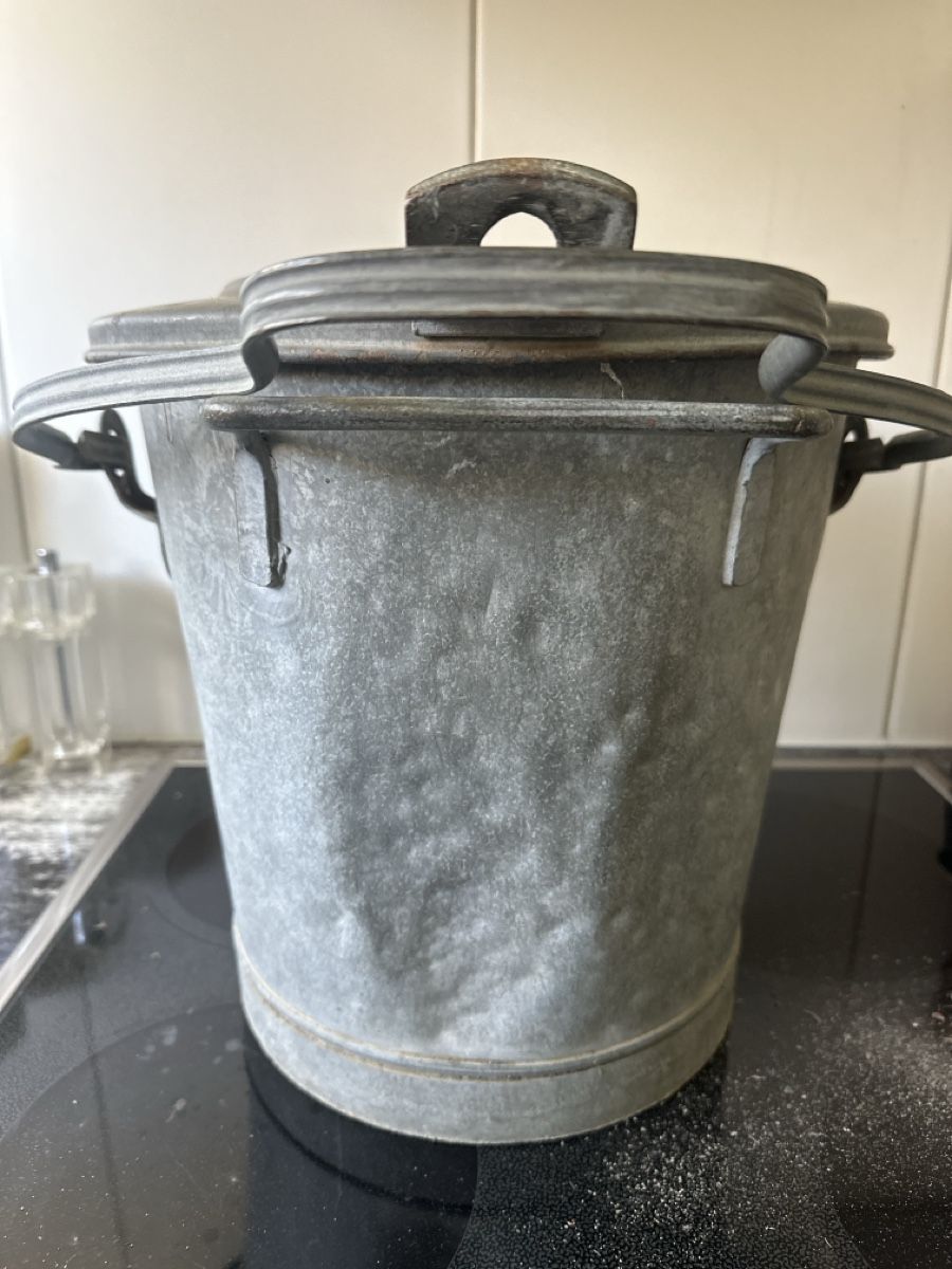 Ochsner Cestini per rifiuti: Vintage Oechsner Kübel, Eimer mit Deckel, 15 Liter  – Usato da Zürich venduto da Chaeffeler 6