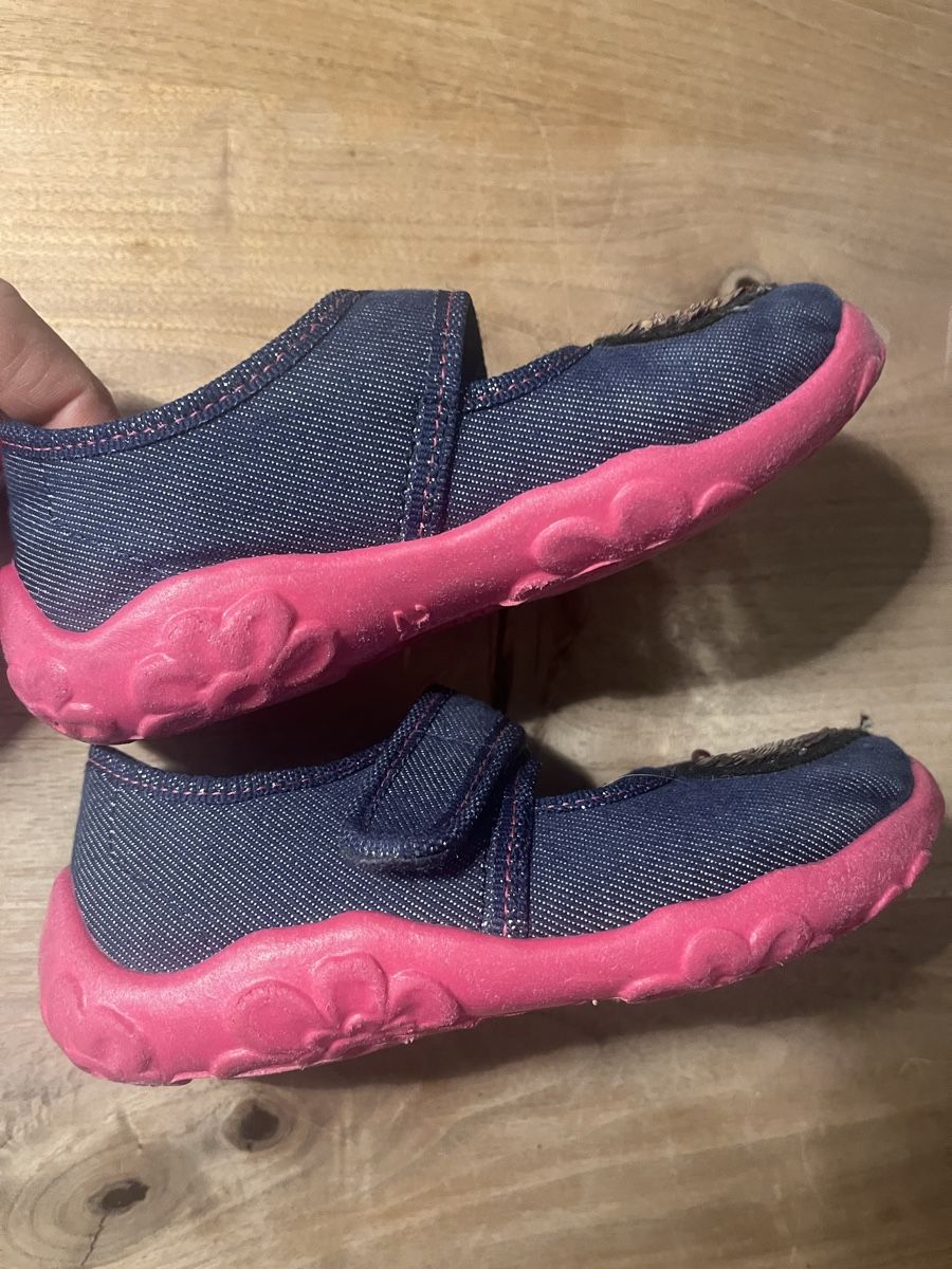Superfit Scarpe per ragazze: Superfit Mädchen Hausschuhe Gr. 25 Schuhe – Usato da Zürich venduto da Rusdi 2