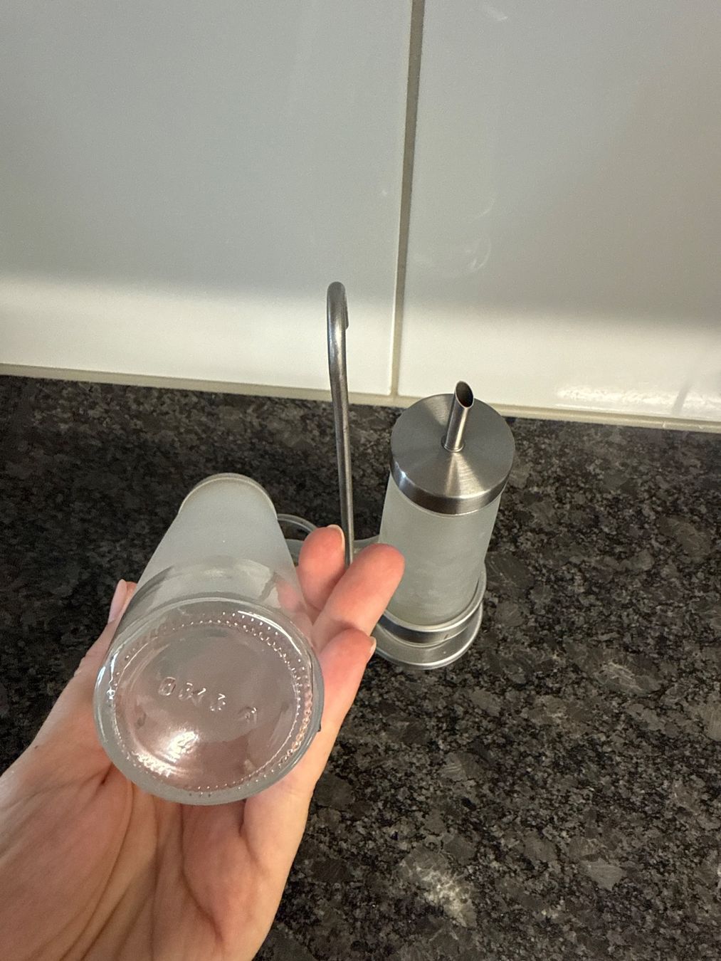 Set di piatti: IKEA Öl- und Essig Set – Usato da Horgen venduto da linuxrp 4