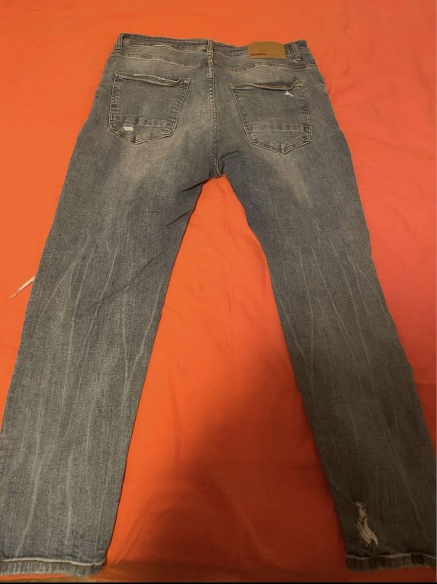 Jeans: Jean bleu délavé avec déchirures pull&bear taille 46 – D'occasion à Genève par saschamagnenat 2