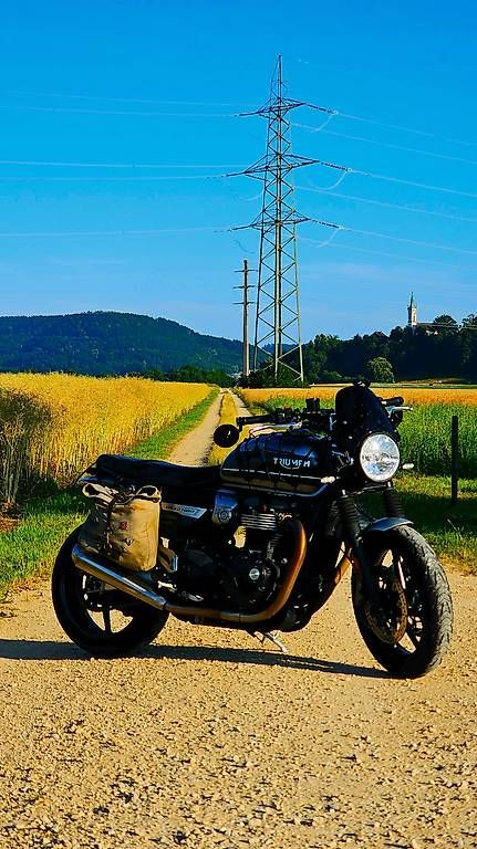 Triumph Strada: Triumph Speed Twin 1200 – Usato da Lausanne venduto da AlexDom96