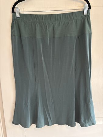 Rock Sallie Sahne gruen elastischer Bund Groesse 42