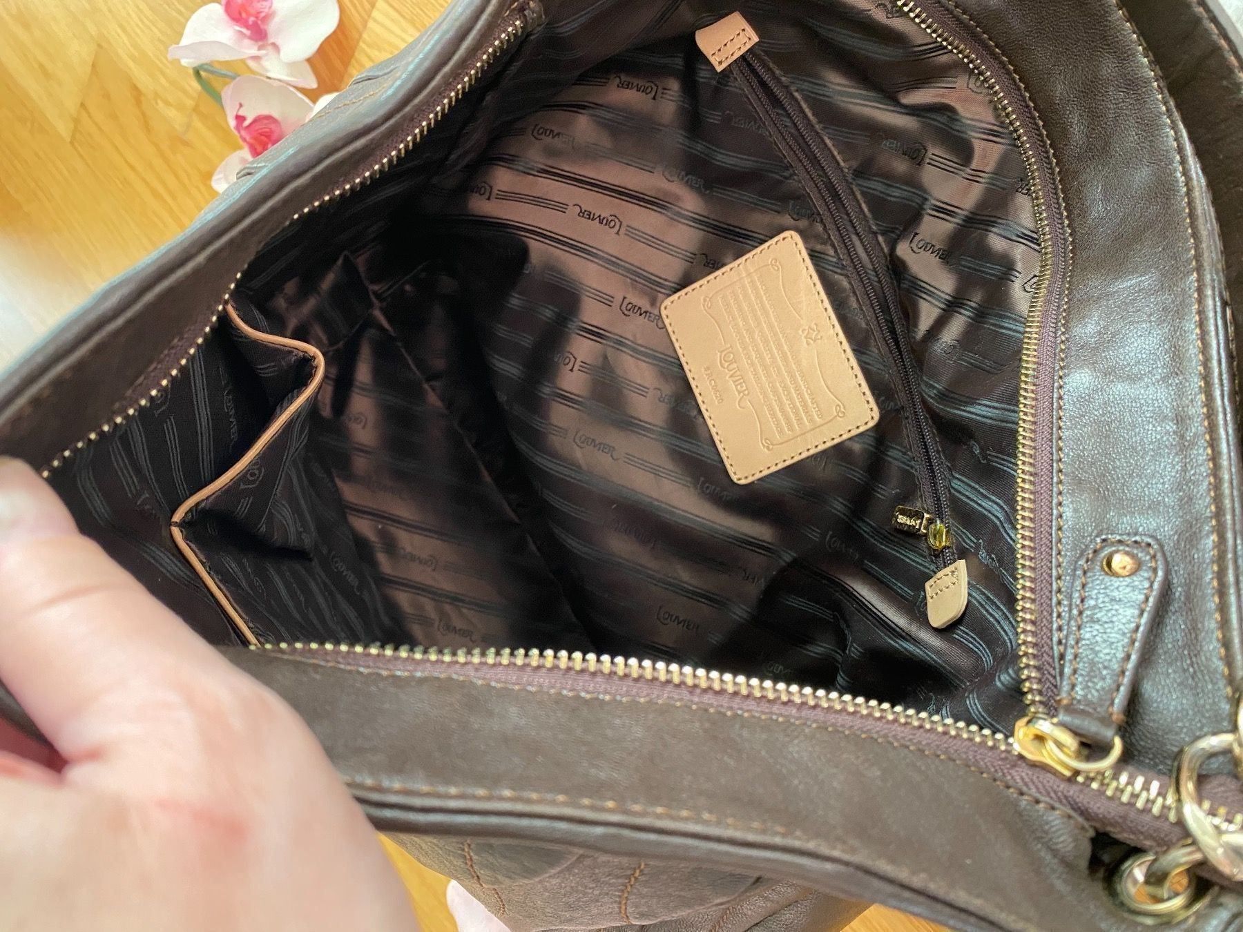 Borse da donna: Echtleder Tasche von LOUVIER – Usato da Affoltern am Albis venduto da Elenaki67 4