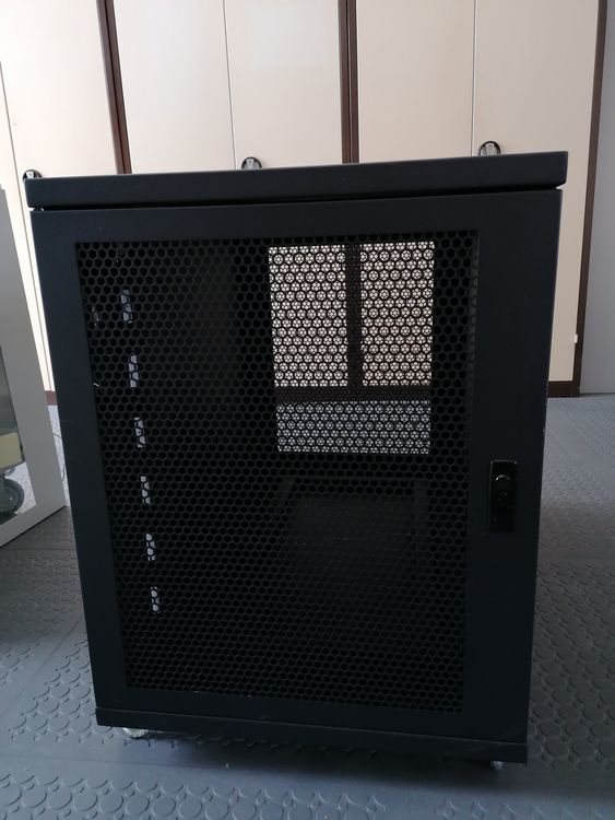 Server-Rack, Server Rack (Gebraucht) in Lyss für CHF 51 – nur Abholung ...