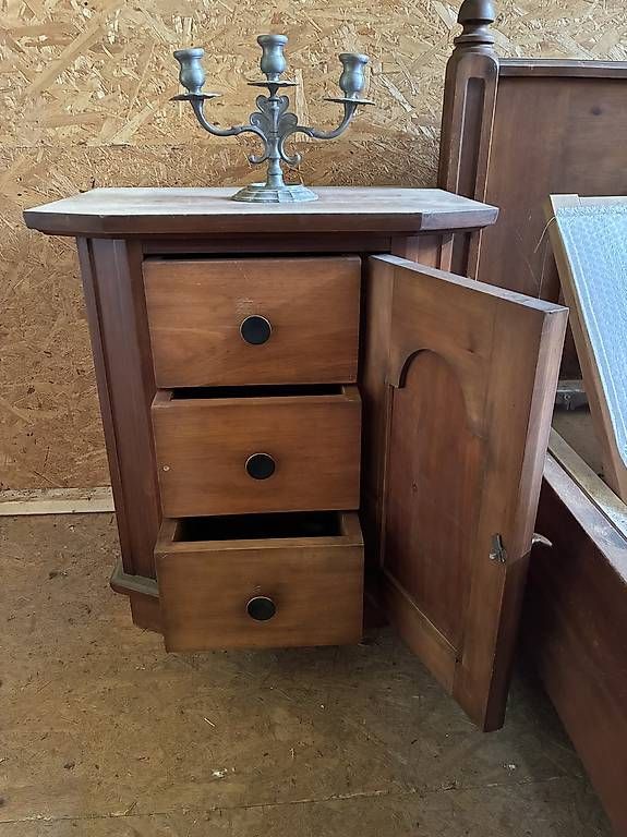 Lits: Schlafzimmer Möbelgarnitour – D'occasion à Pitasch par Haui0 3