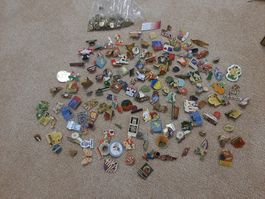 Pinsammlung / ca. 50 Stück diverse Sujets