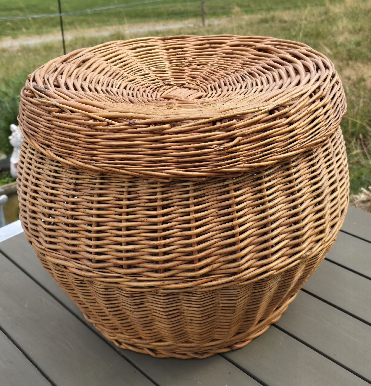 Sonstiges für Haushalt & Wohnen: Korb mit Deckel Weide Rattan rund Hocker – Gebraucht aus Walkringen von Vanuca 6