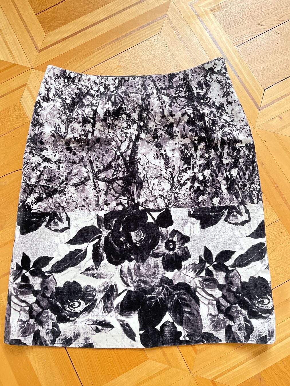Max Mara Röcke: Samt Jupe von Max Mara gr 38/40 – Gebraucht aus Zürich von Balanca 4