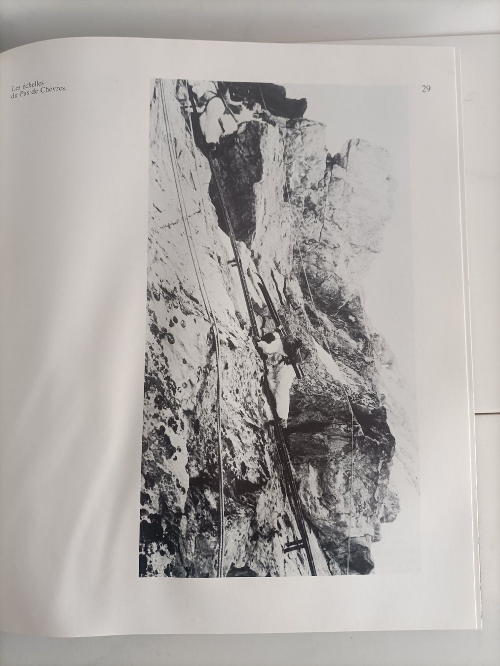 Libri: La patrouille des glaciers / Pascal Besson - Jean-Bernard De – Usato da crans montana venduto da AB3963 5
