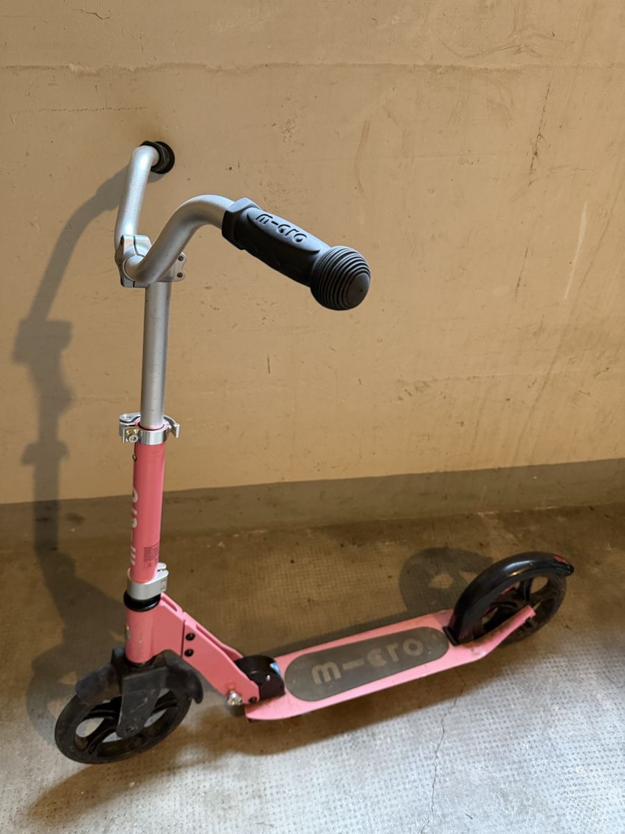 Scooters: Micro Cruiser (Scooter) – D'occasion à Reinach BL par sam_99zy