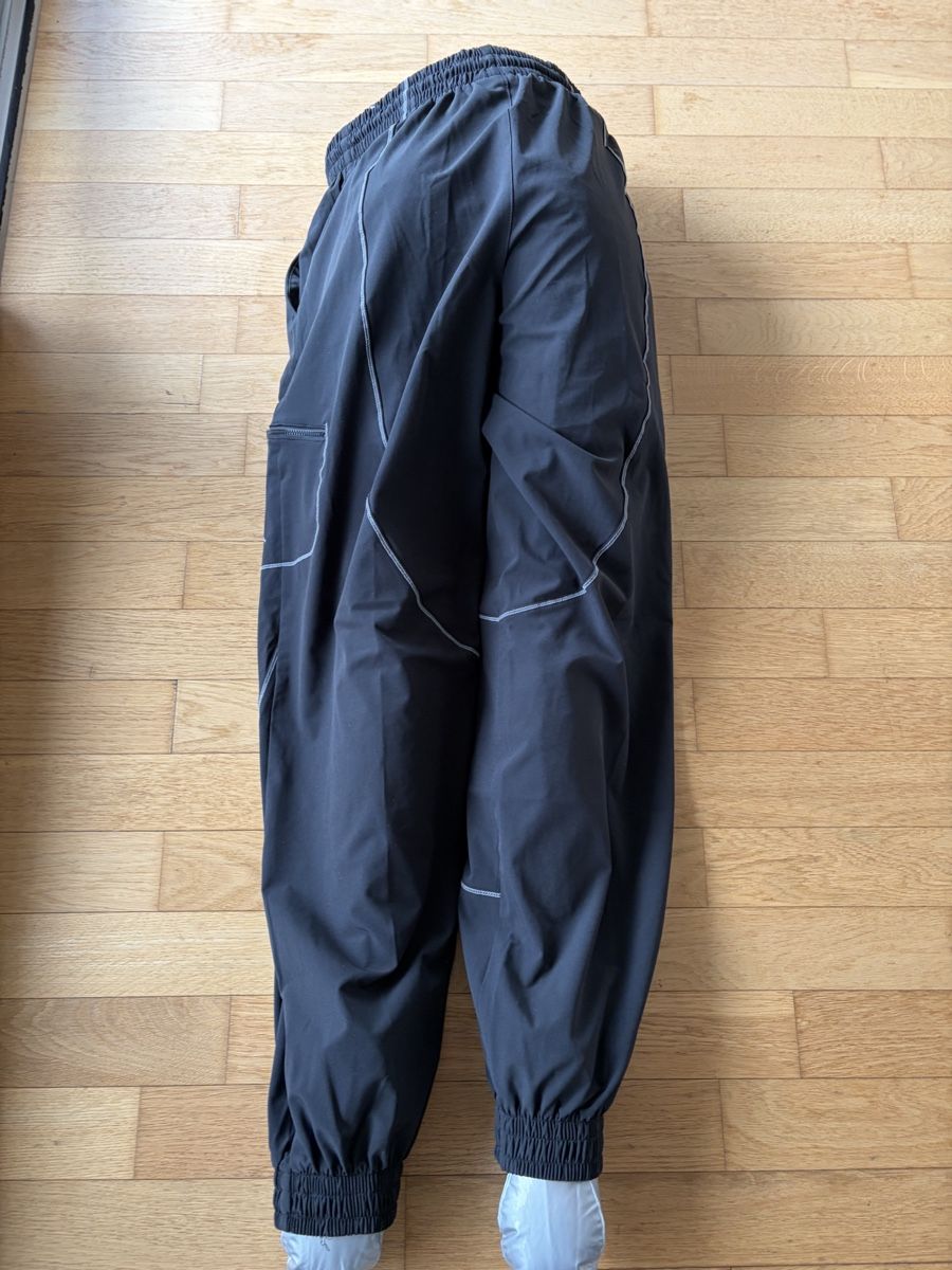 Jordan Pantaloni: Air Jordan loose fit pants – Usato da Münchenstein venduto da ArleneLM 2