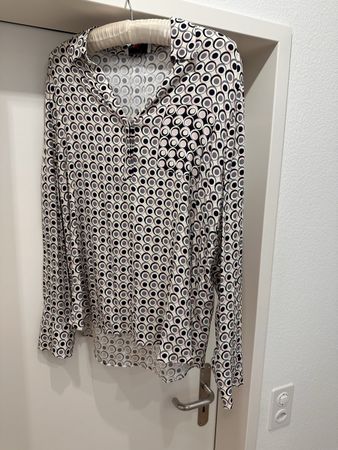 Schöne Bluse aus Viscose von Herzensangelegenheit. Gr40