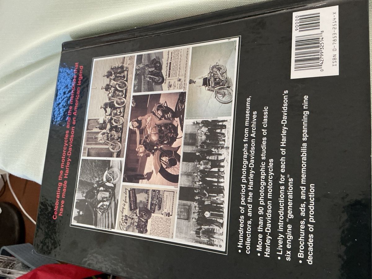 Libri: Harley-Davidson Chronicle Buch Doug Mitchel Top Zustand – Nuovo (secondo la descrizione) da Wettingen venduto da Andres54 2