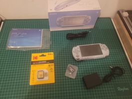 PSP 2000 Felicia Blue Limited Edition - With 64GB Card!
